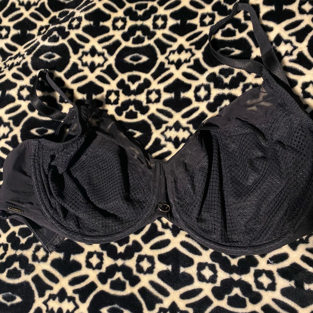 Black Chantelle bra Size 36 H